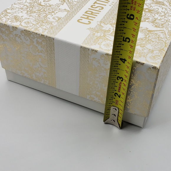 Dior Gift Box White Gold - Picture 3 of 8